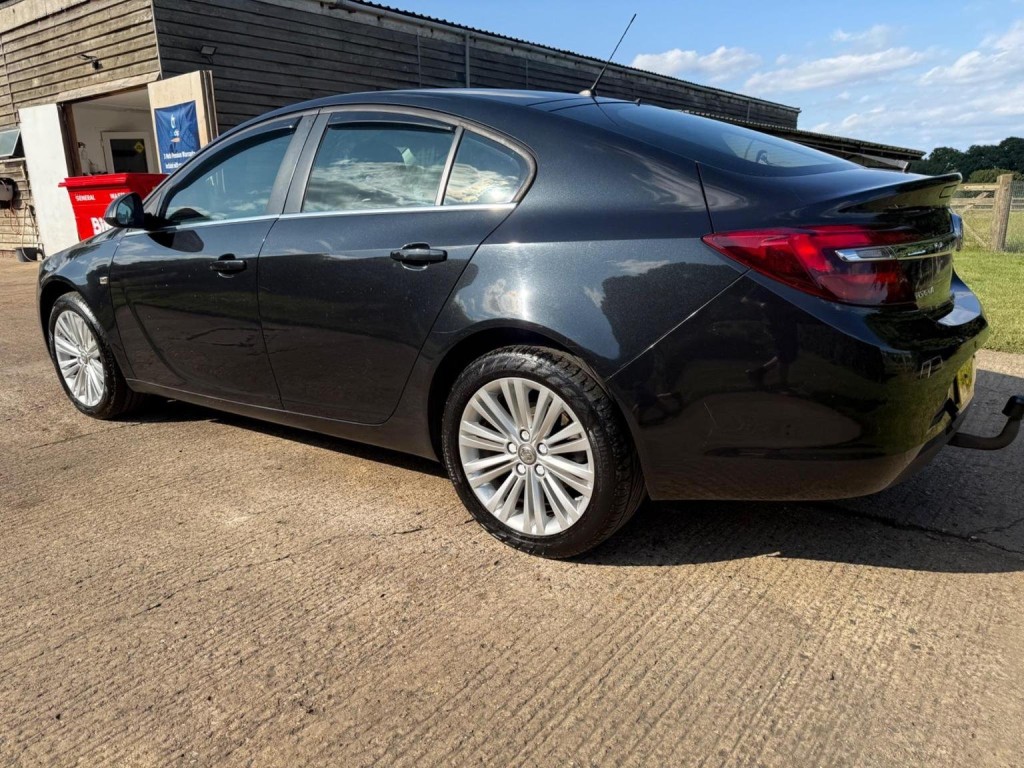 VAUXHALL INSIGNIA