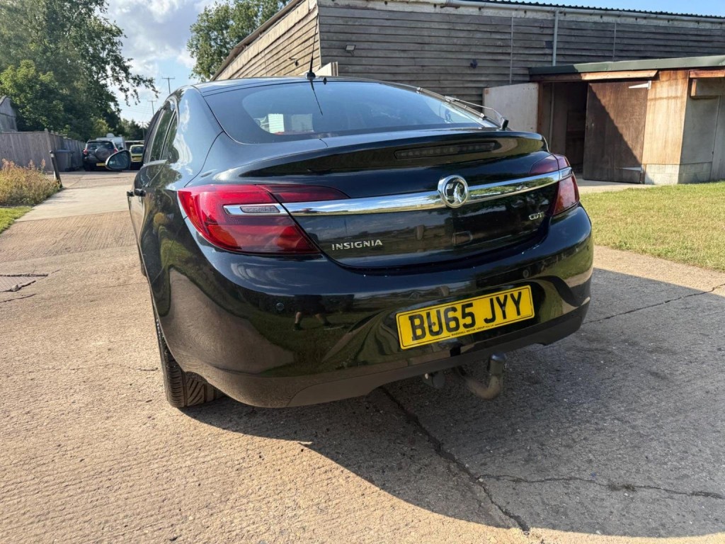 VAUXHALL INSIGNIA