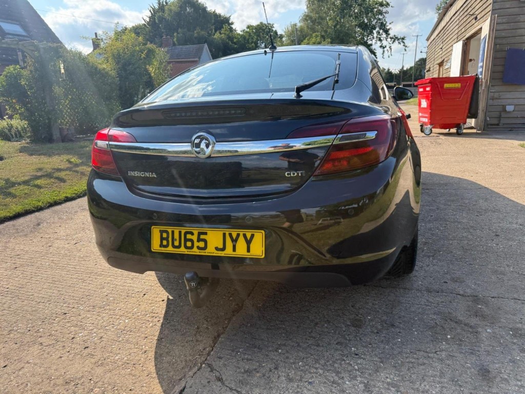 VAUXHALL INSIGNIA