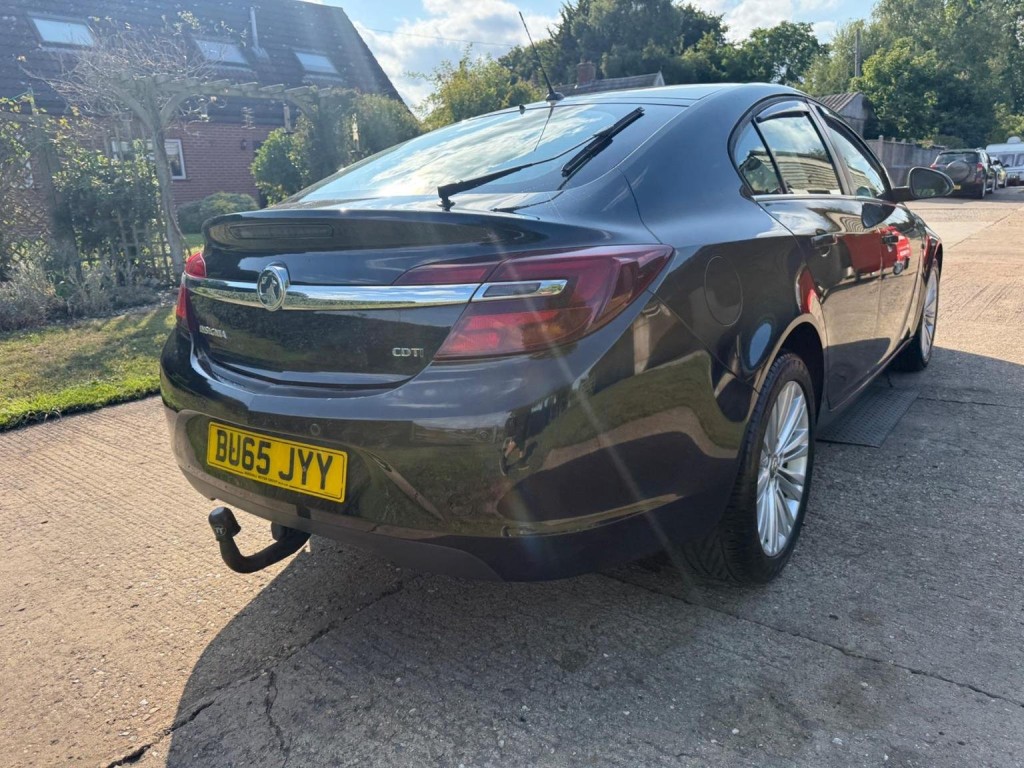 VAUXHALL INSIGNIA
