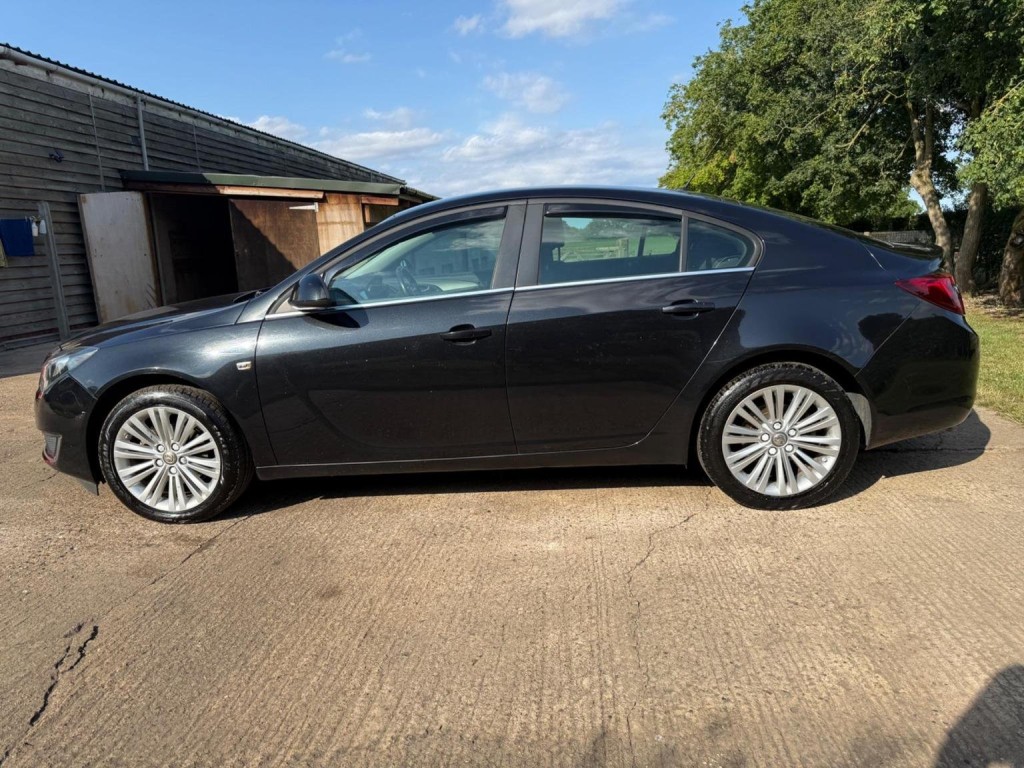 VAUXHALL INSIGNIA