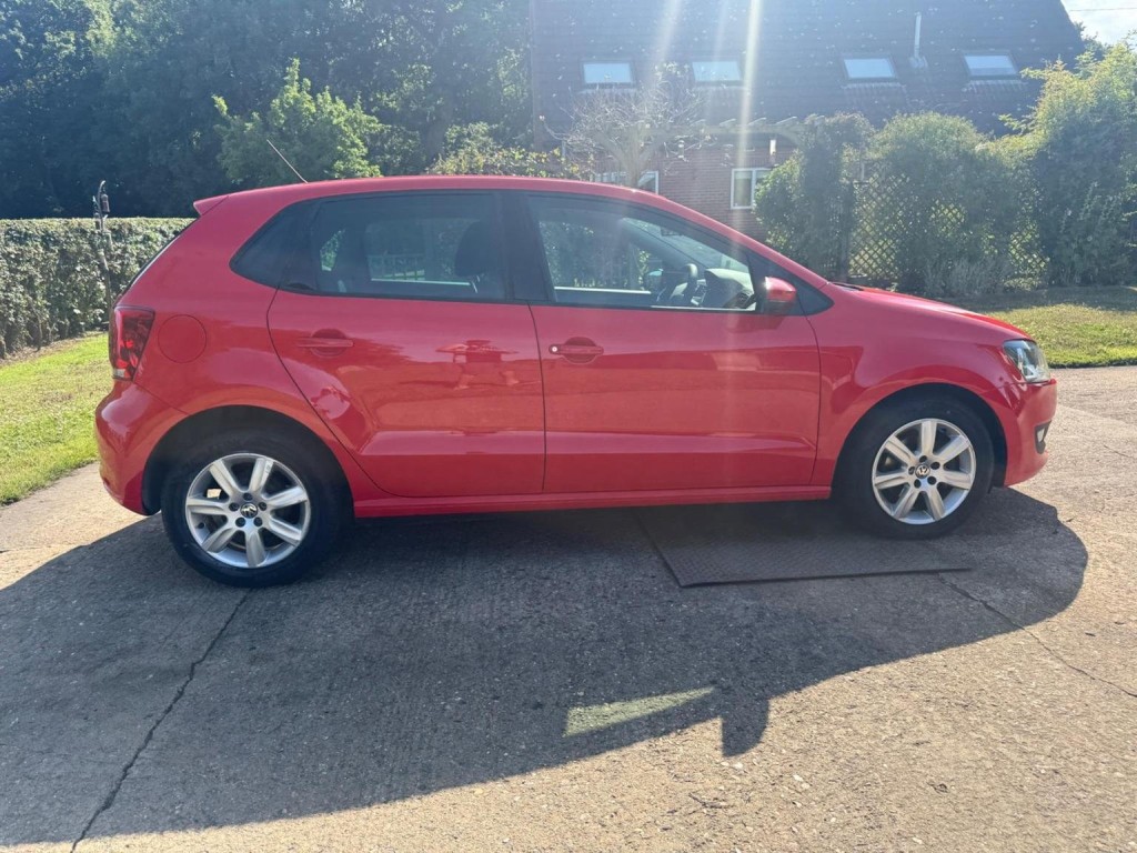 VOLKSWAGEN POLO