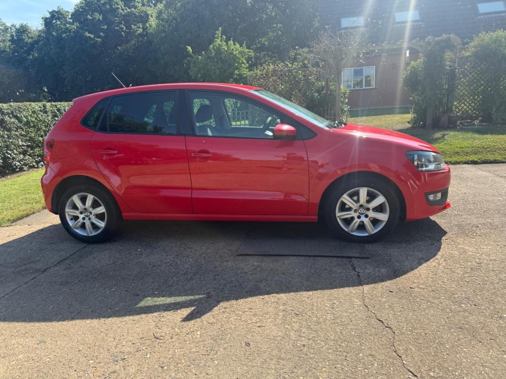 VOLKSWAGEN POLO