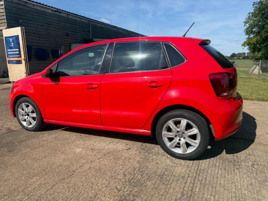 VOLKSWAGEN POLO
