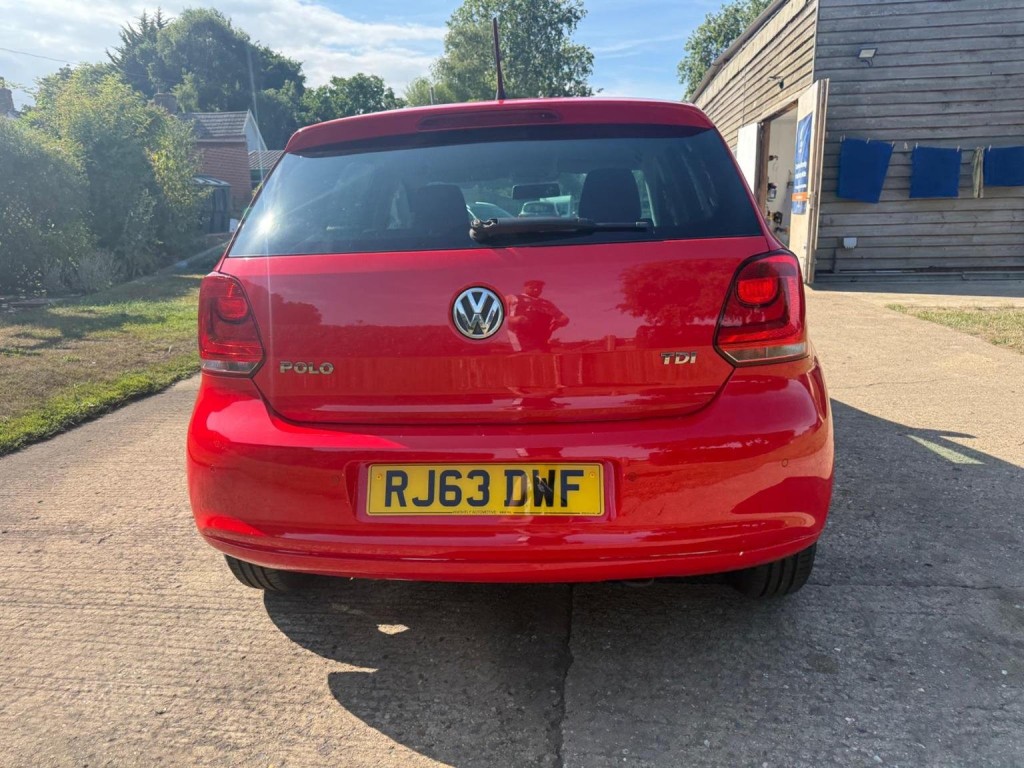 VOLKSWAGEN POLO