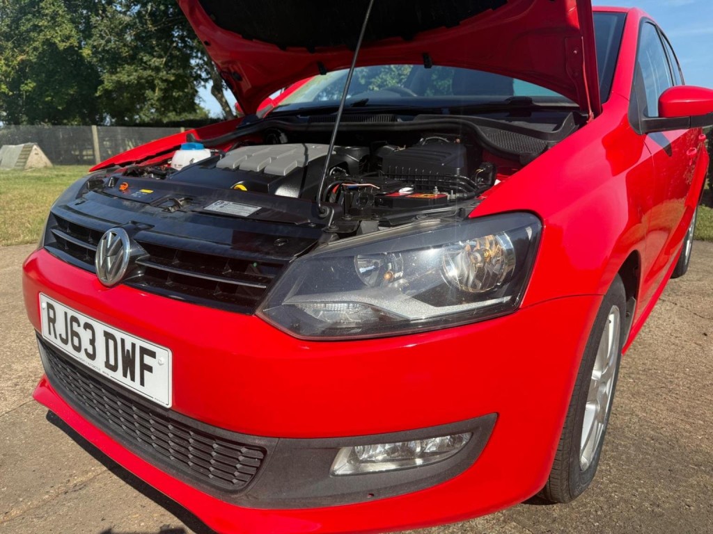 VOLKSWAGEN POLO