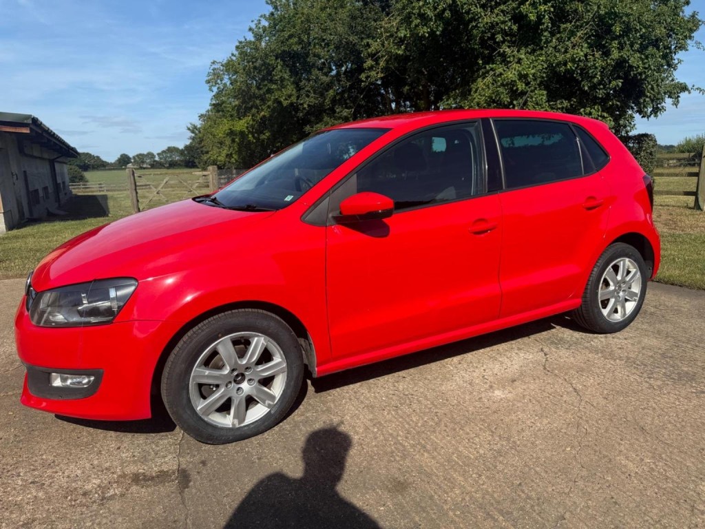 VOLKSWAGEN POLO