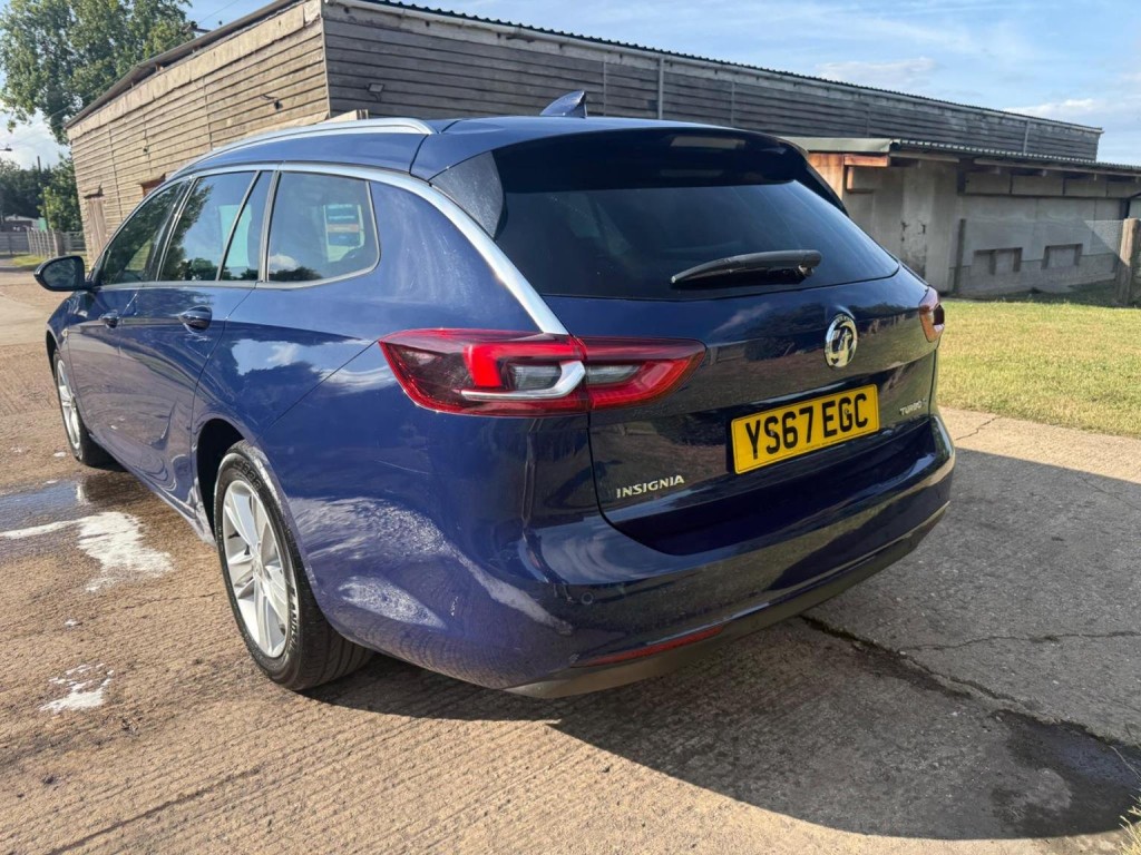 VAUXHALL INSIGNIA