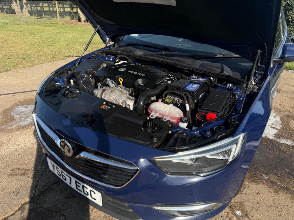 VAUXHALL INSIGNIA