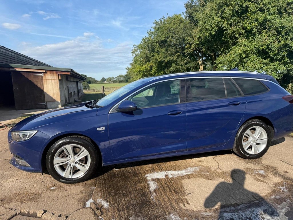 VAUXHALL INSIGNIA