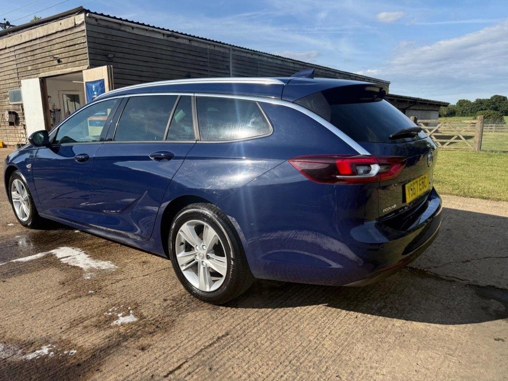 VAUXHALL INSIGNIA