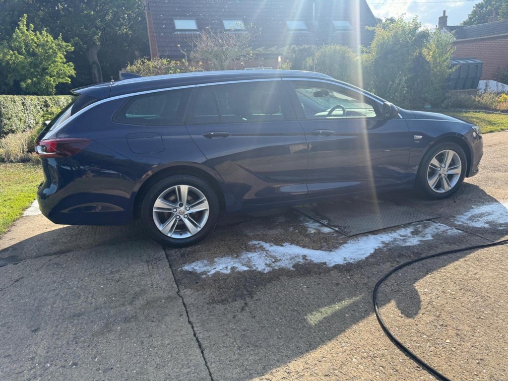 VAUXHALL INSIGNIA