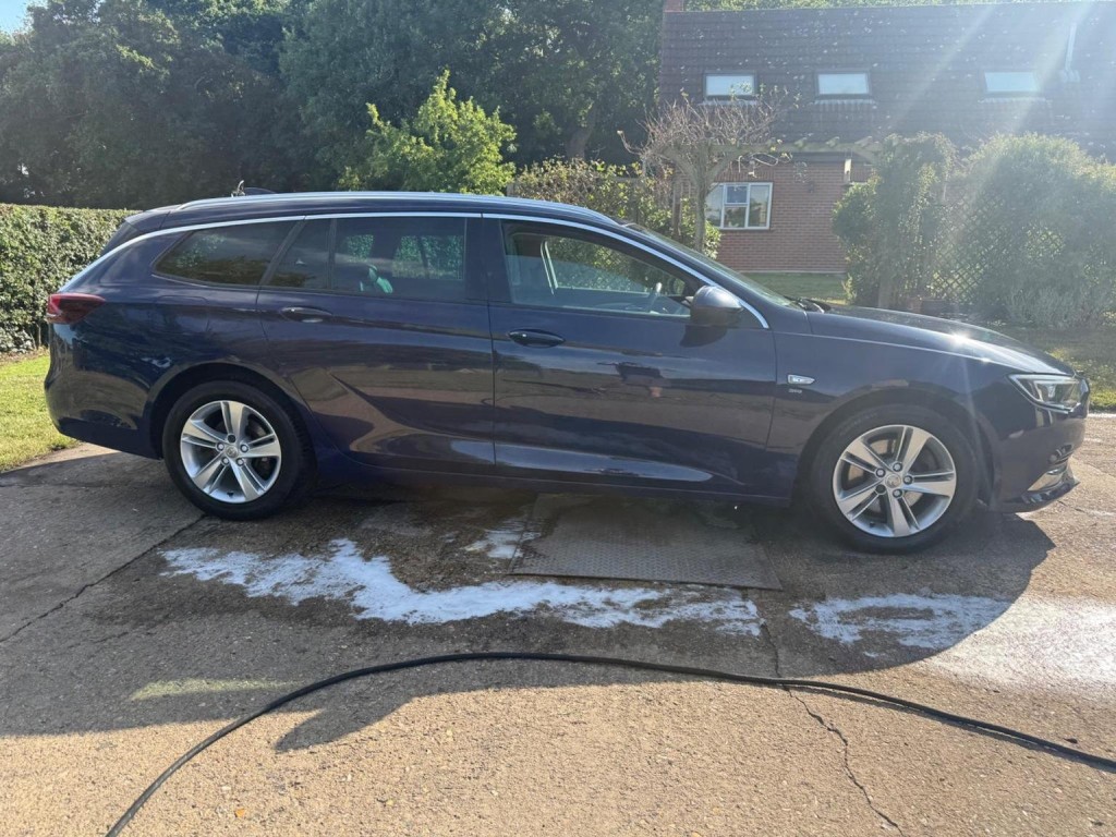 VAUXHALL INSIGNIA