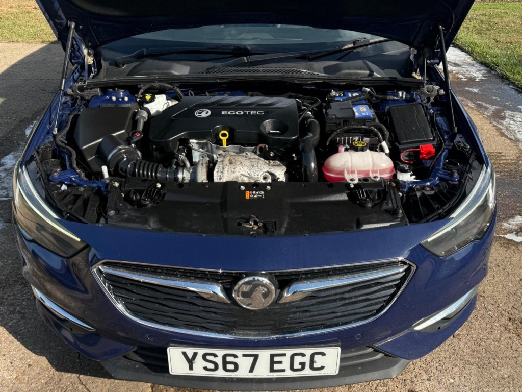 VAUXHALL INSIGNIA