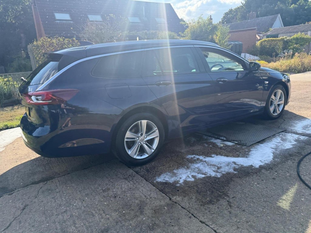 VAUXHALL INSIGNIA