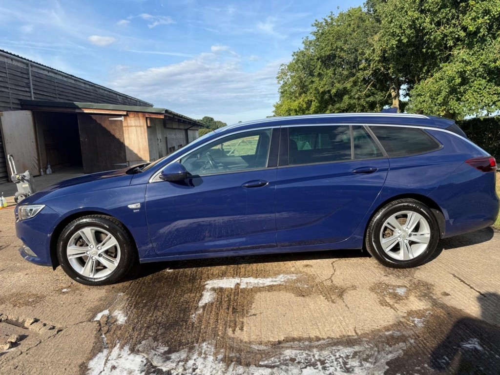 VAUXHALL INSIGNIA