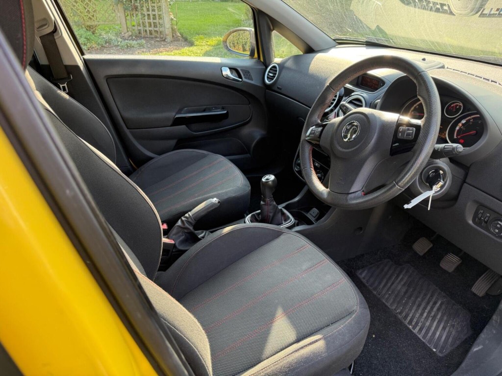 VAUXHALL CORSA