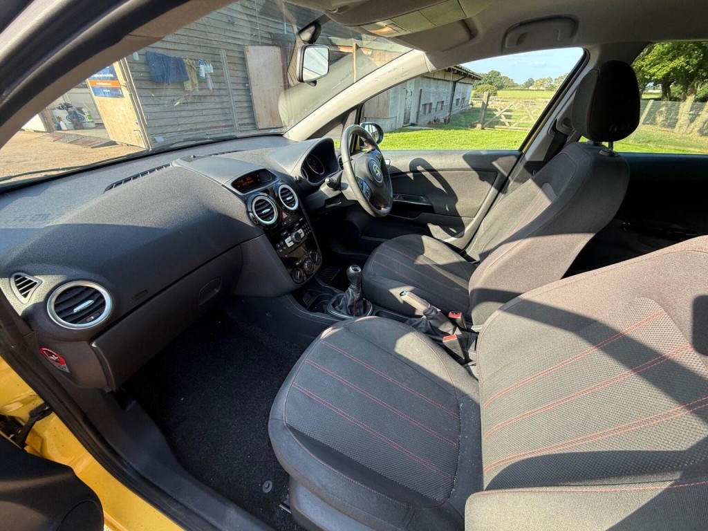 VAUXHALL CORSA