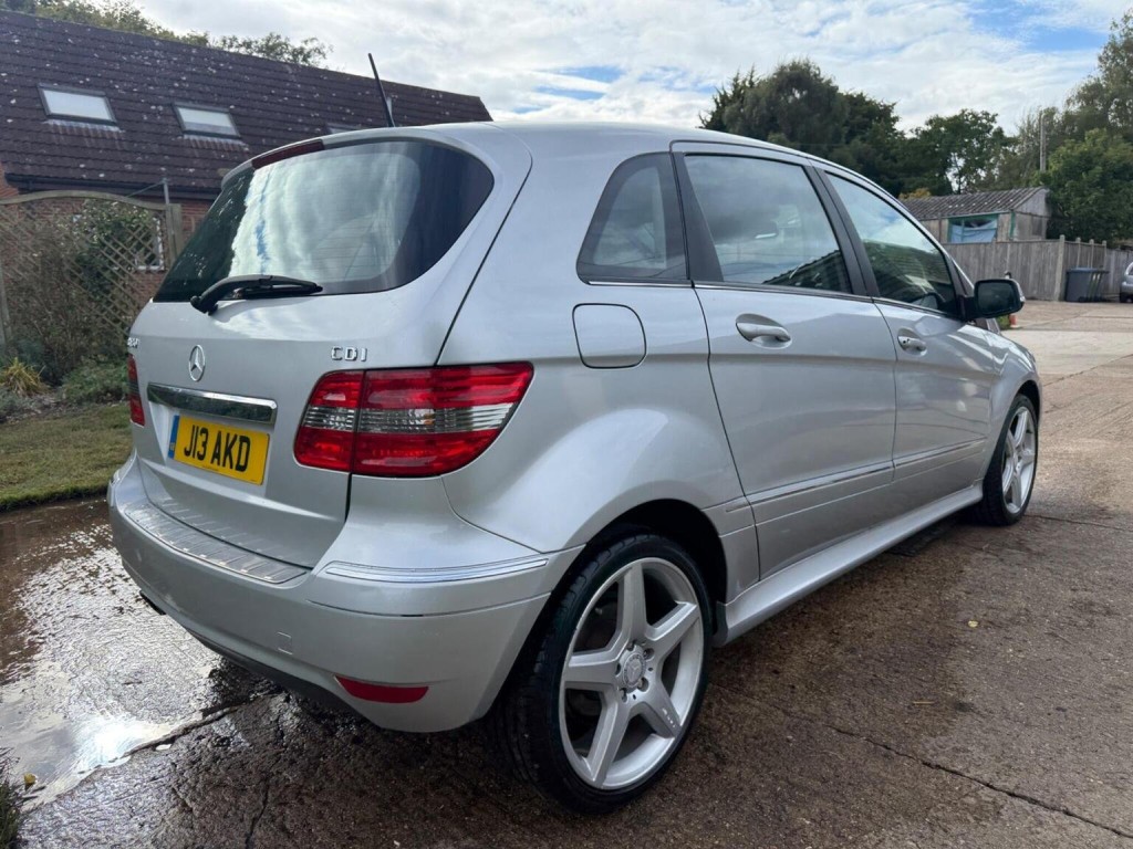 MERCEDES-BENZ B CLASS