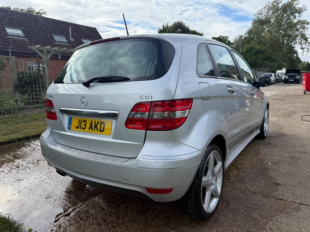 MERCEDES-BENZ B CLASS