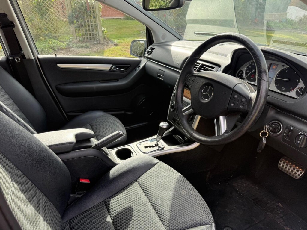 MERCEDES-BENZ B CLASS