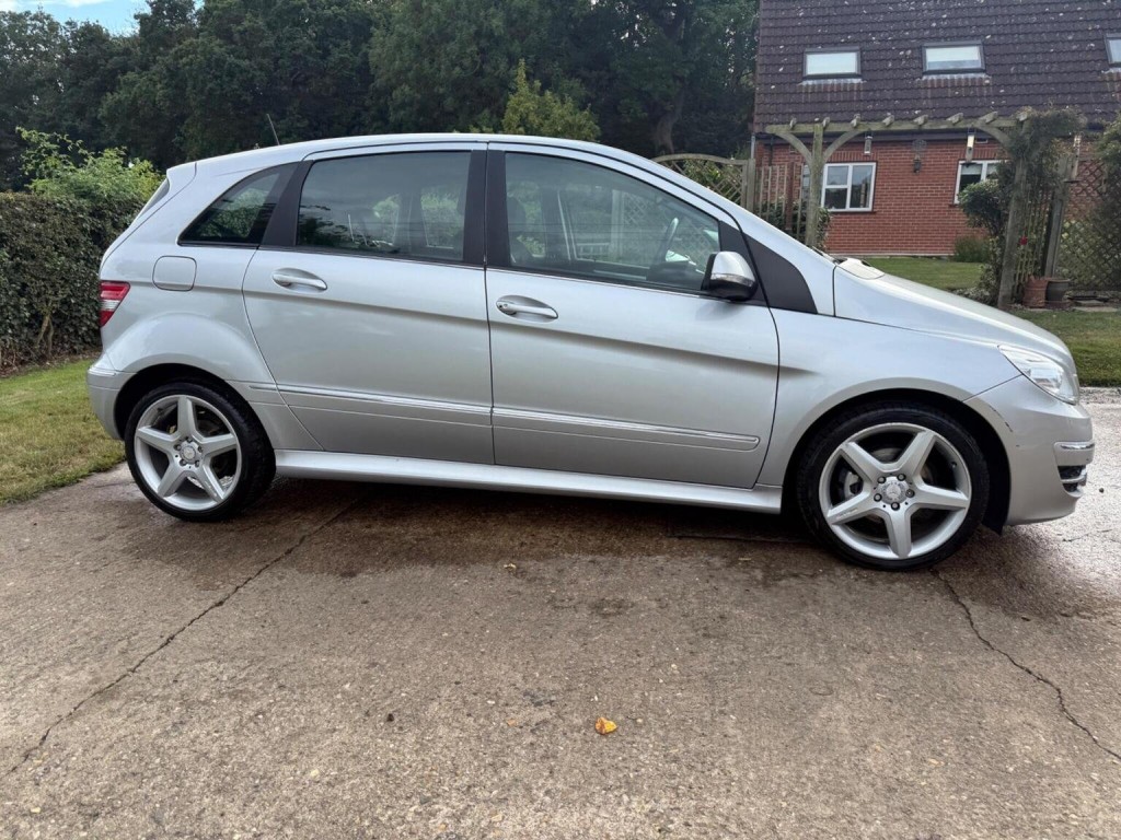 MERCEDES-BENZ B CLASS