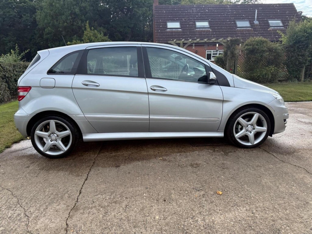 MERCEDES-BENZ B CLASS