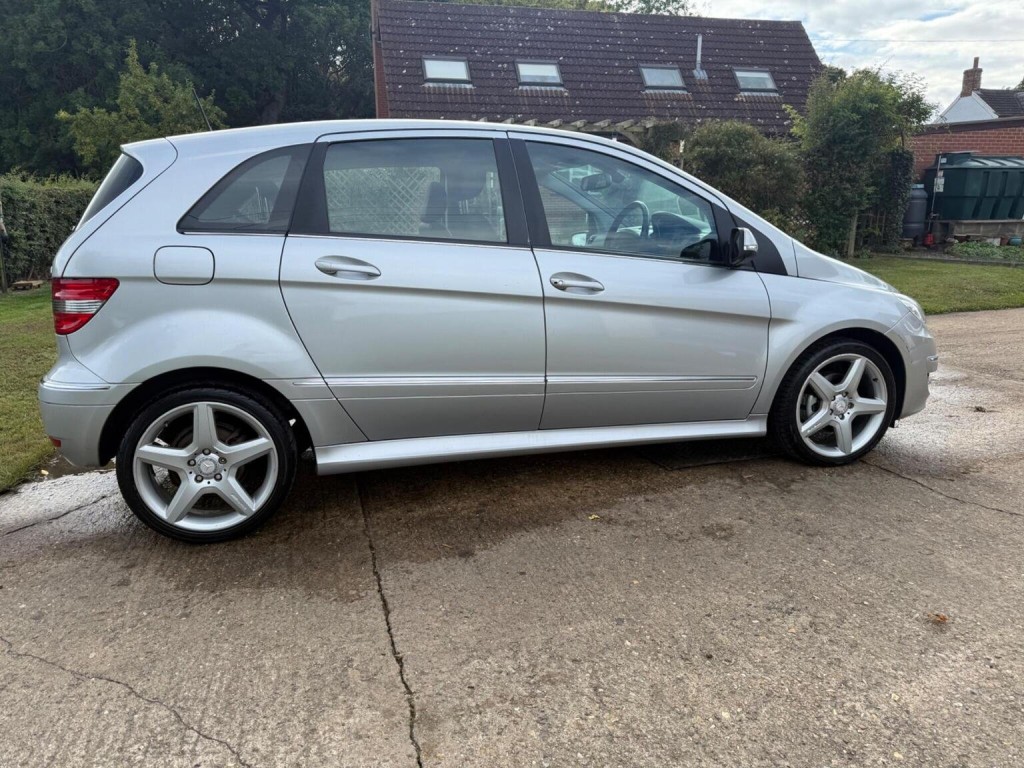 MERCEDES-BENZ B CLASS