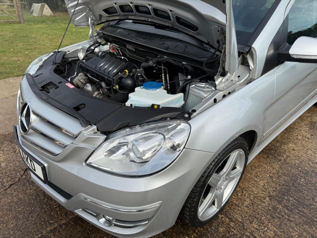 MERCEDES-BENZ B CLASS