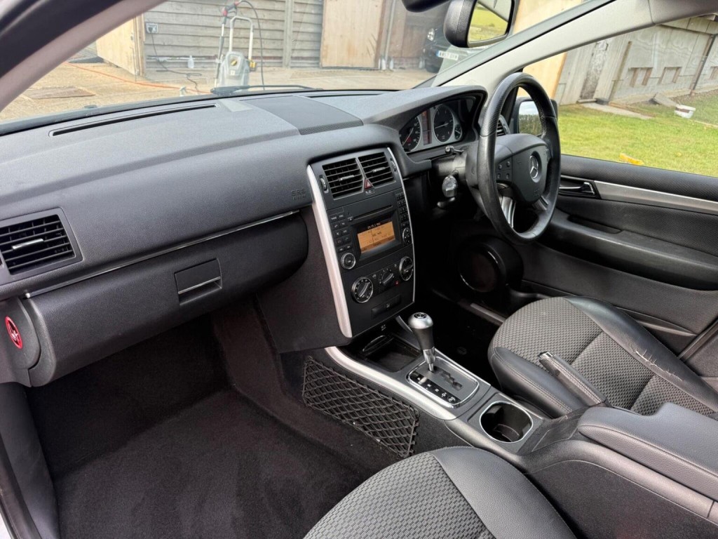 MERCEDES-BENZ B CLASS