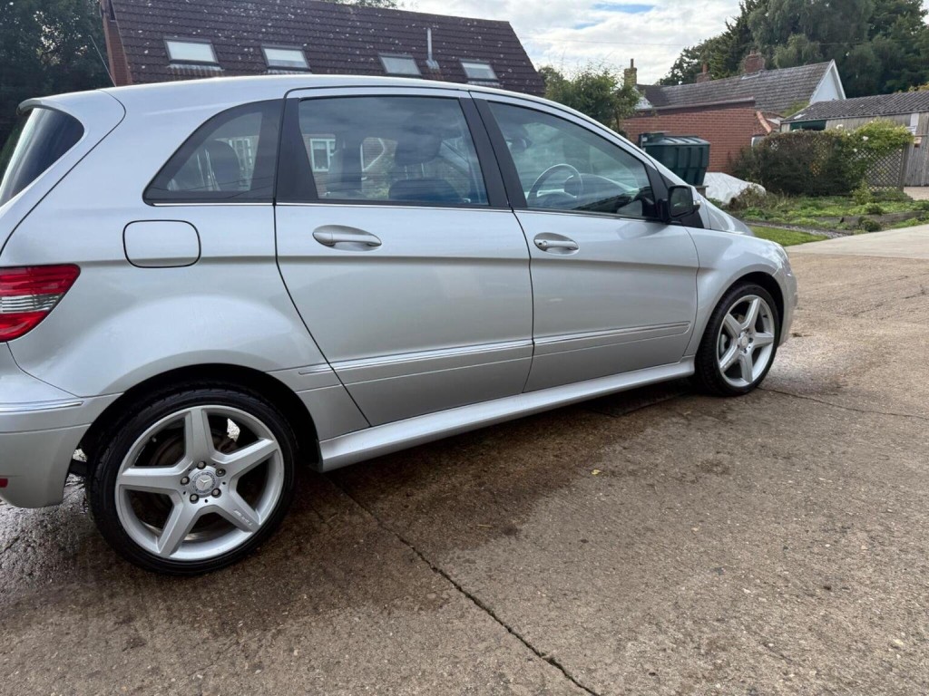 MERCEDES-BENZ B CLASS