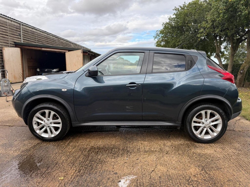 NISSAN JUKE