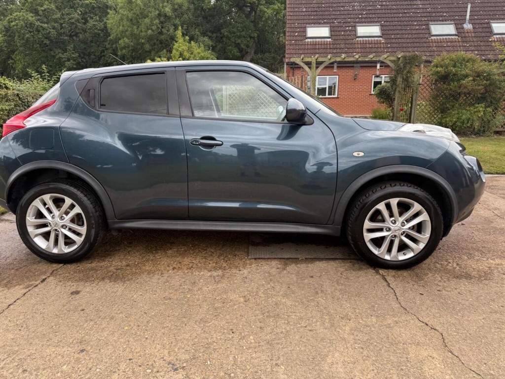 NISSAN JUKE