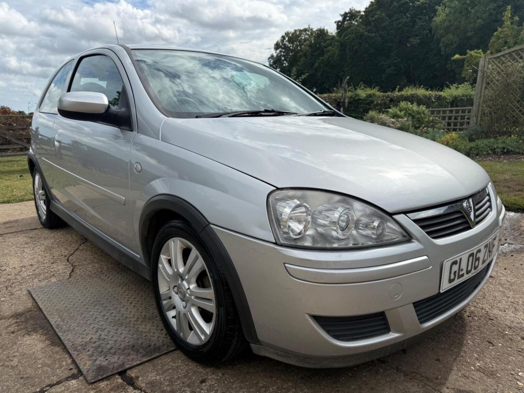 View VAUXHALL CORSA 1.4i 16v Active 3dr