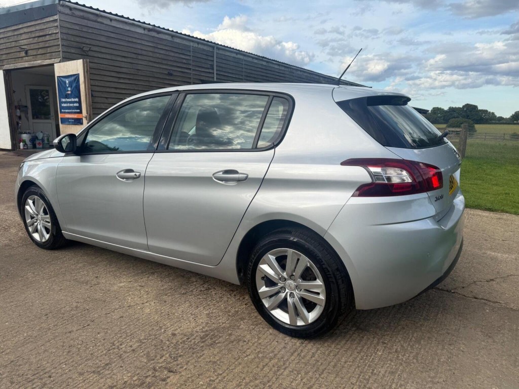 PEUGEOT 308