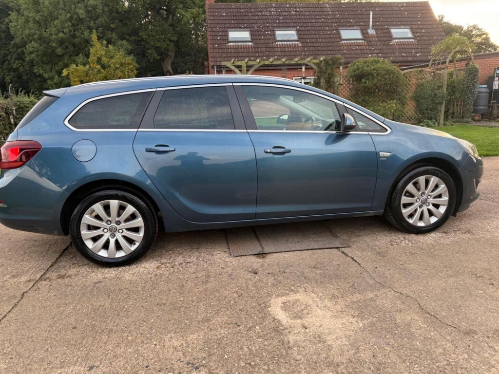 VAUXHALL ASTRA