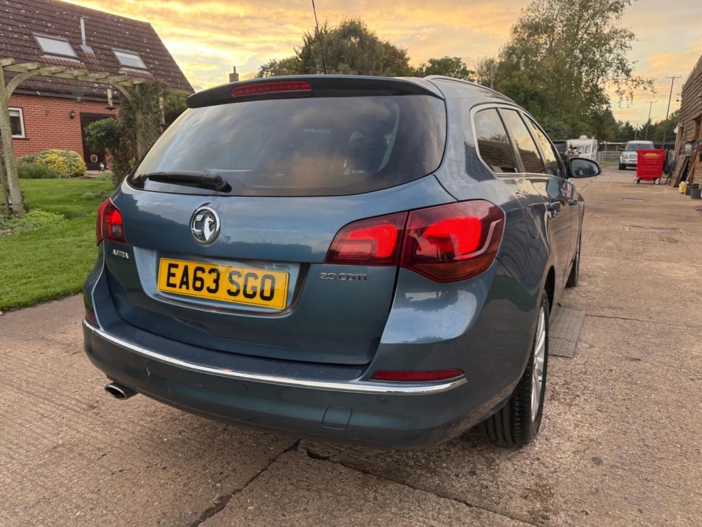 VAUXHALL ASTRA