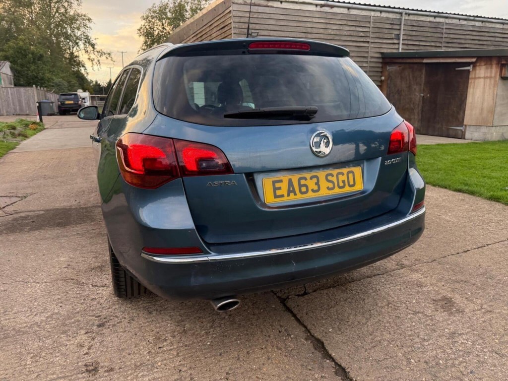 VAUXHALL ASTRA