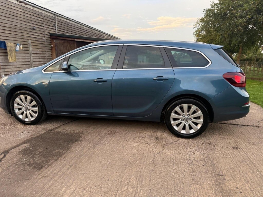 VAUXHALL ASTRA