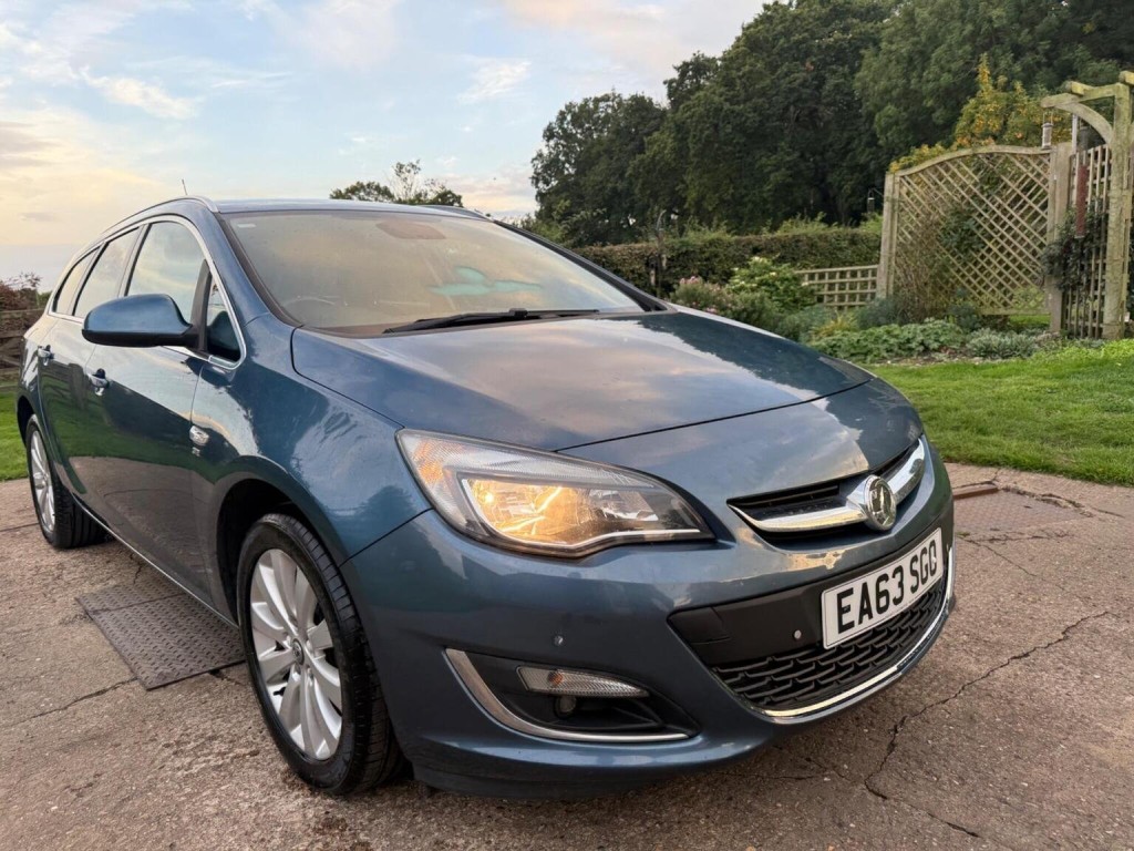VAUXHALL ASTRA