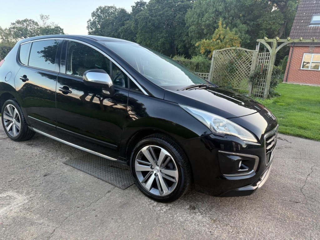PEUGEOT 3008