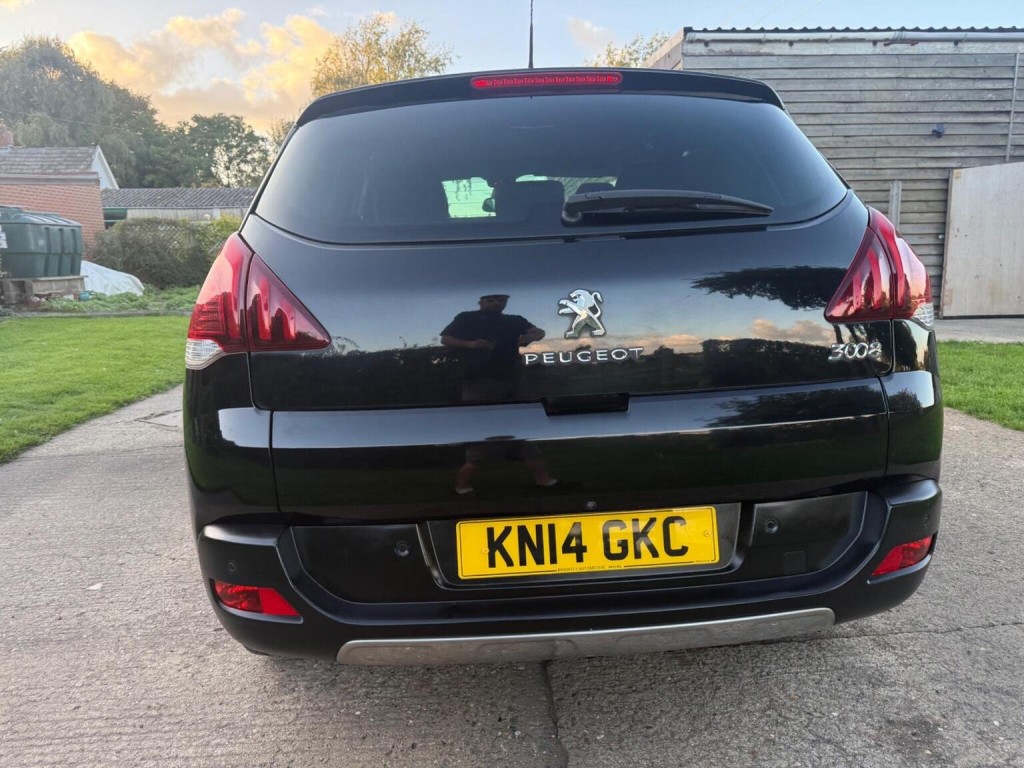 PEUGEOT 3008
