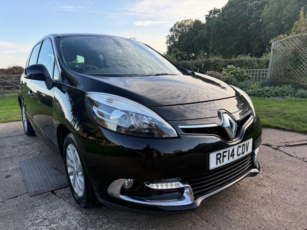 View RENAULT SCENIC 1.5 dCi ENERGY Dynamique TomTom Euro 5 (s/s) 5dr