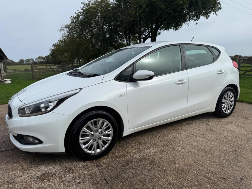 View KIA CEED 1.6 CRDi EcoDynamics 1 Euro 5 (s/s) 5dr