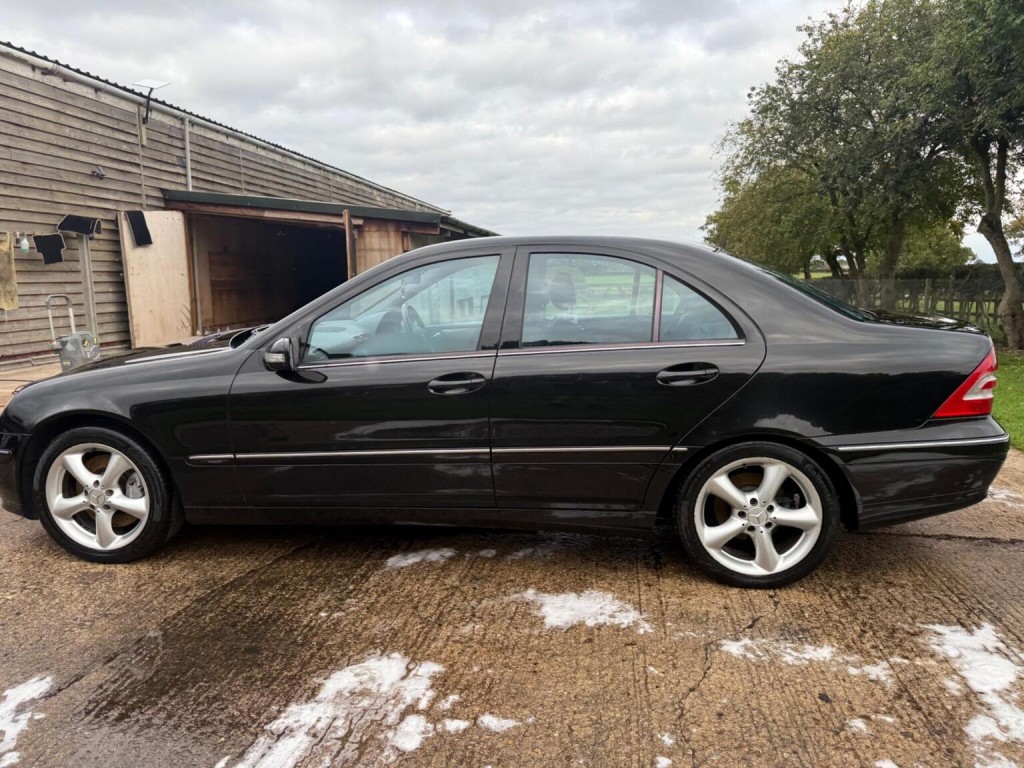MERCEDES-BENZ C CLASS