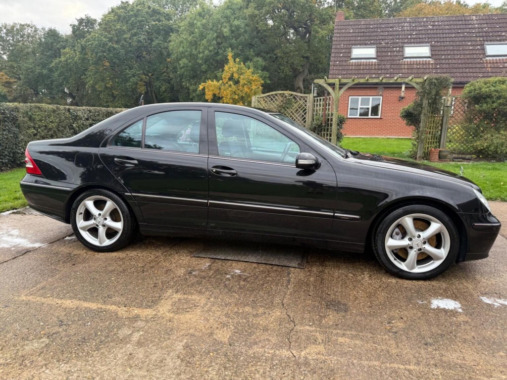 MERCEDES-BENZ C CLASS
