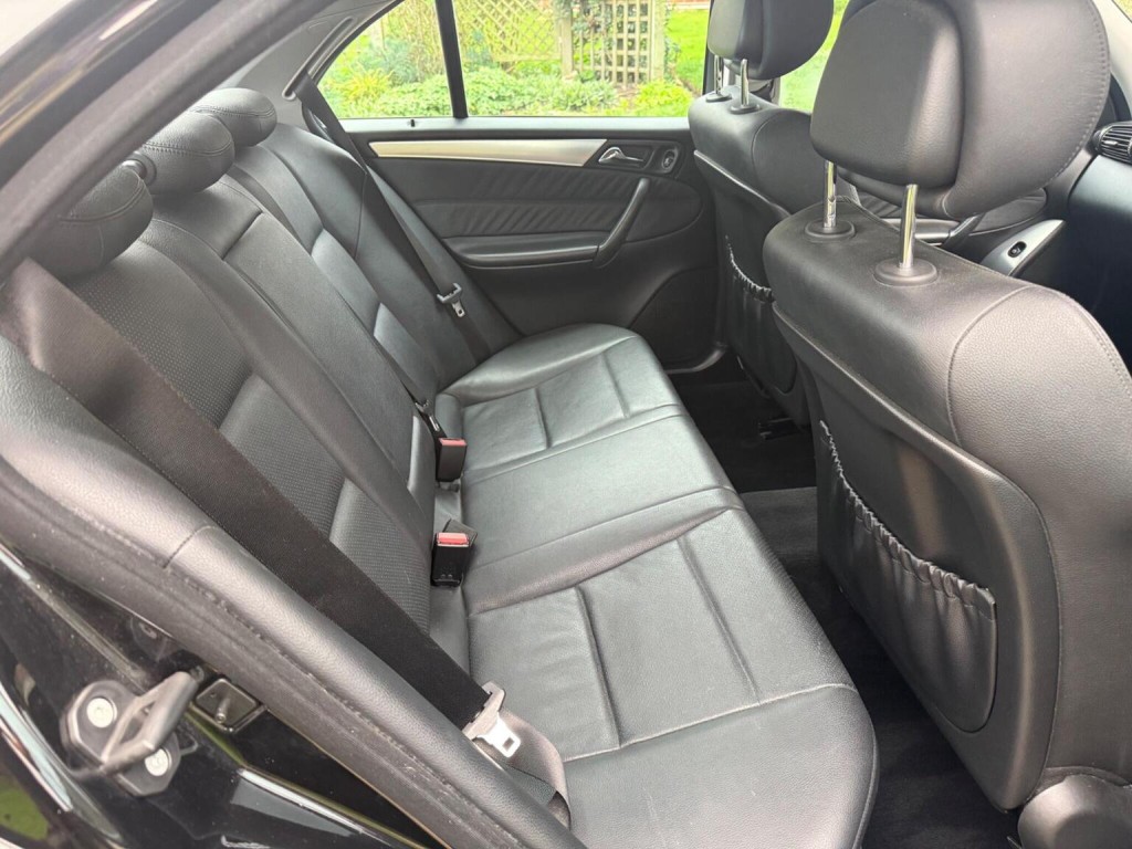 MERCEDES-BENZ C CLASS