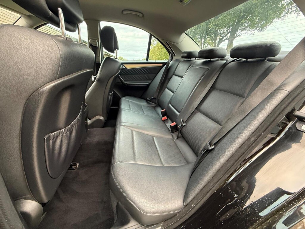 MERCEDES-BENZ C CLASS