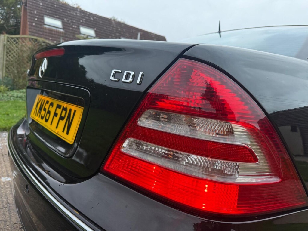 MERCEDES-BENZ C CLASS