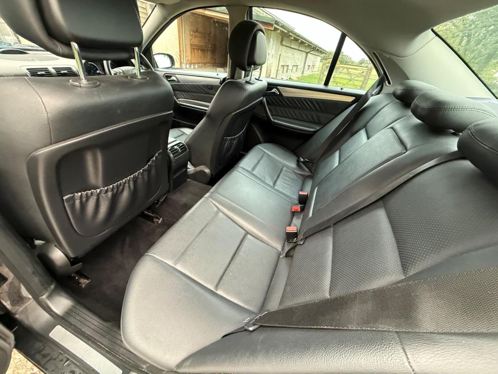 MERCEDES-BENZ C CLASS